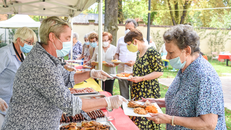 Barbecue des seniors à la Verrière