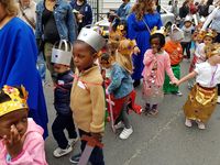 cavalcade enfants clichy moyen-age centres de loisirs