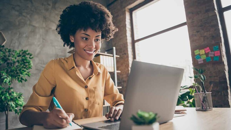 Le département fait don d'ordinateurs à Emmaüs Connect